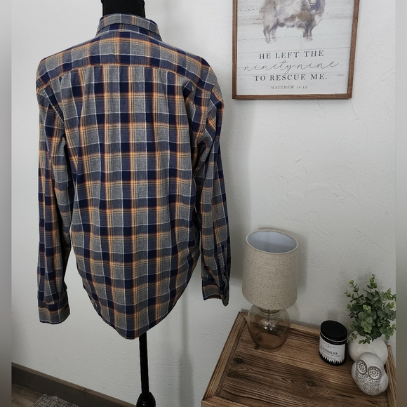 LUCKY BRAND CALIFORNIA FIT PLAID BUTTON UP - Picture 4 of 5